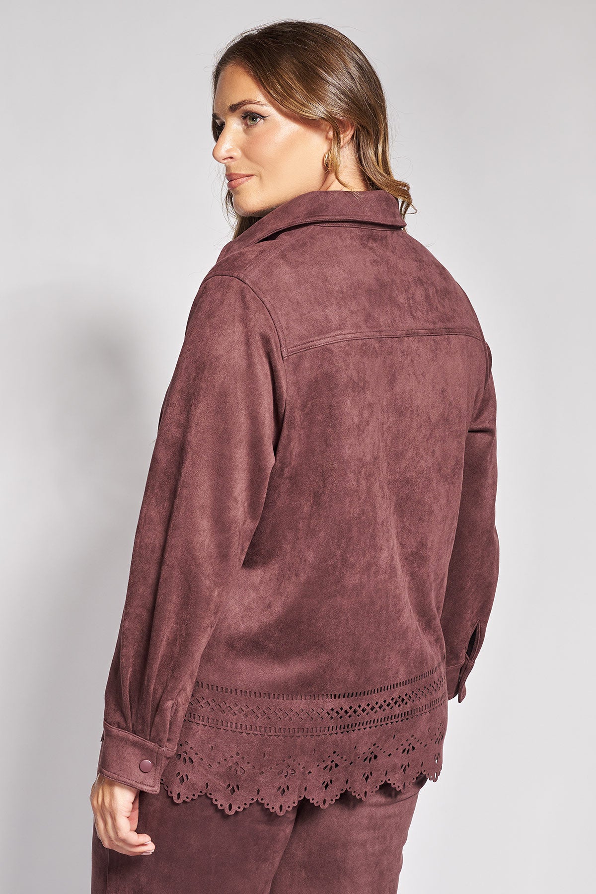 Overshirt από σουέτ ύφασμα με διάτρητες λεπτομέρειες - Καφέ