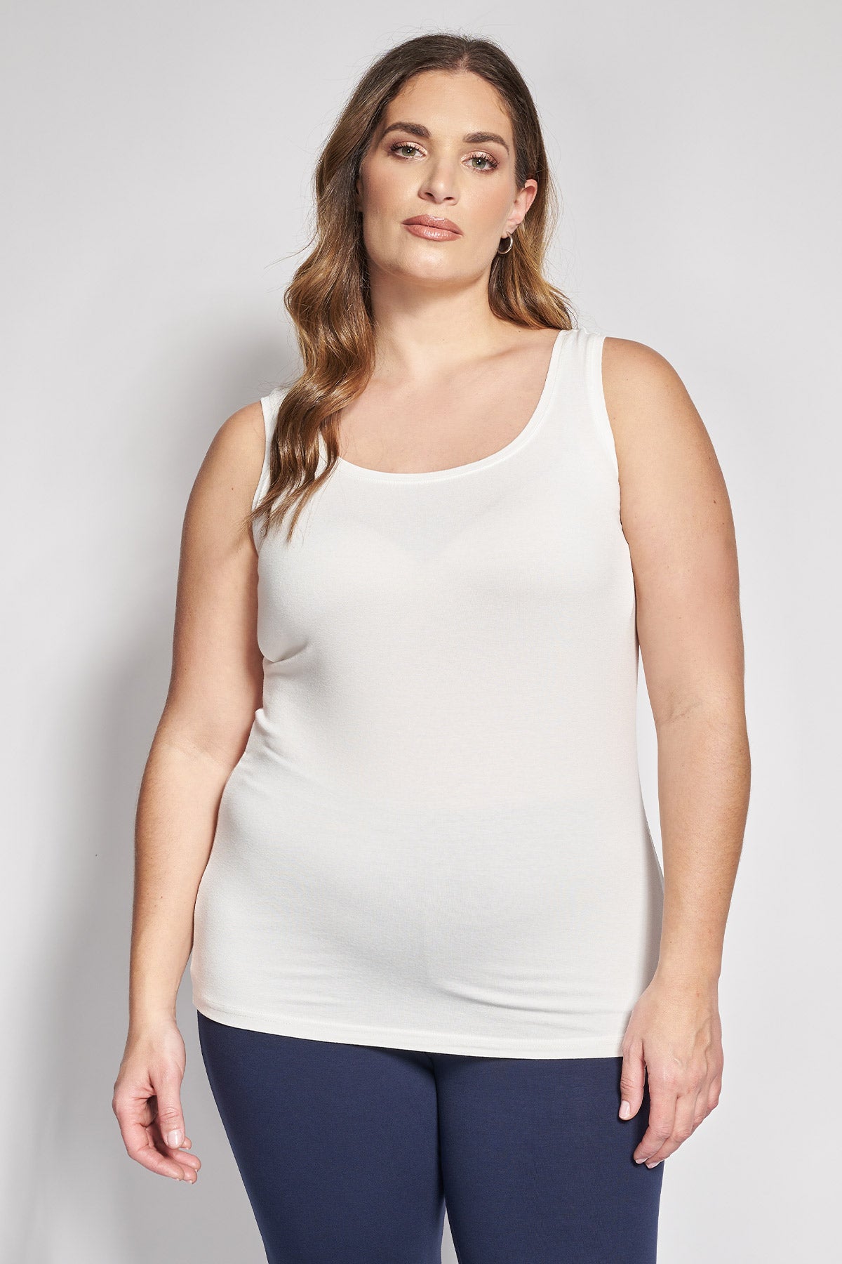 Basic αμάνικο top - Εκρού