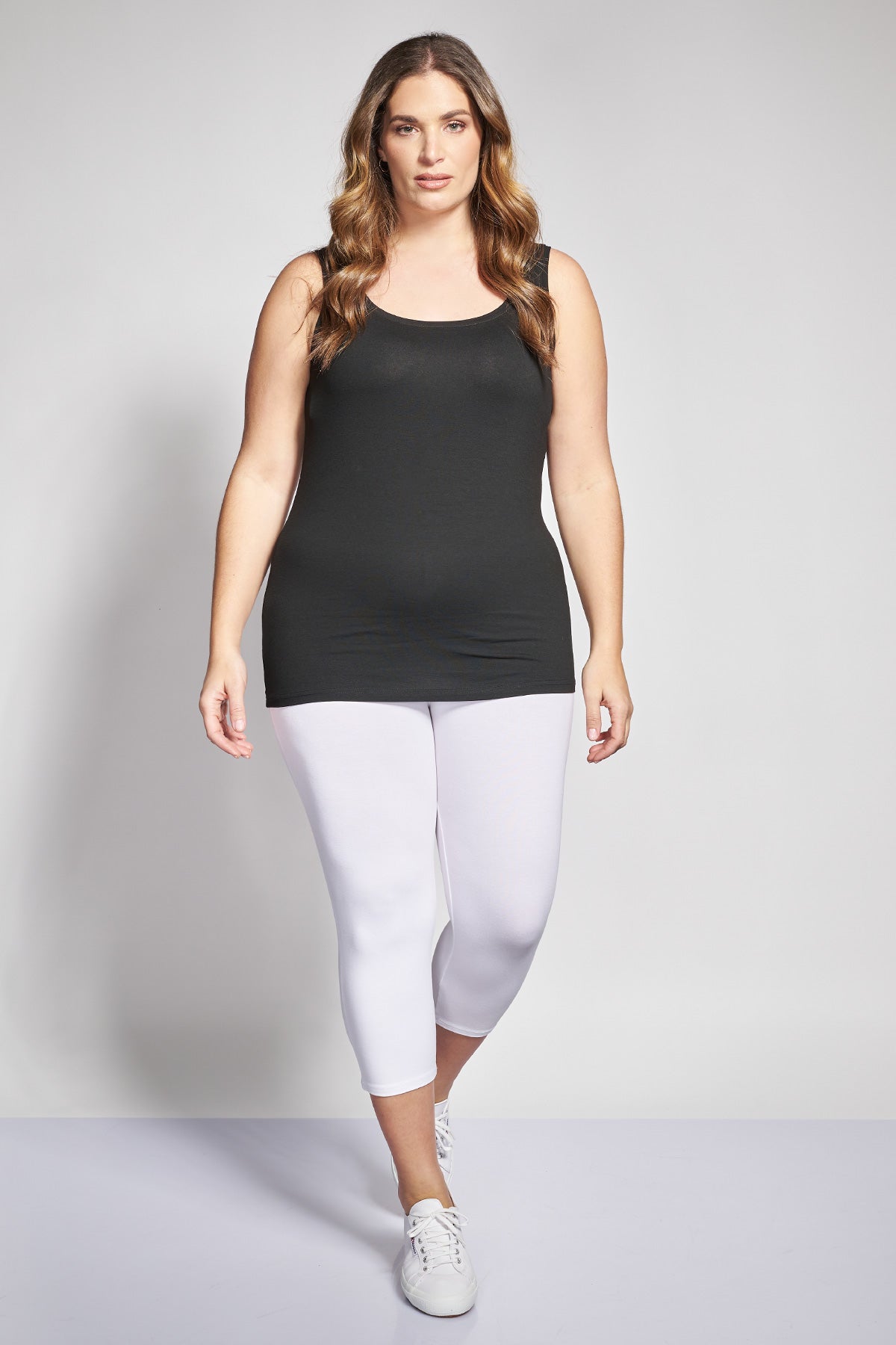 Basic sleeveless top - Black