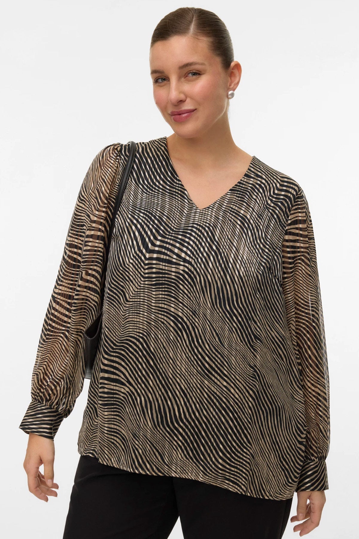 Chiffon μπλούζα σε γεωμετρικό εμπριμέ VERO MODA - Μαύρο