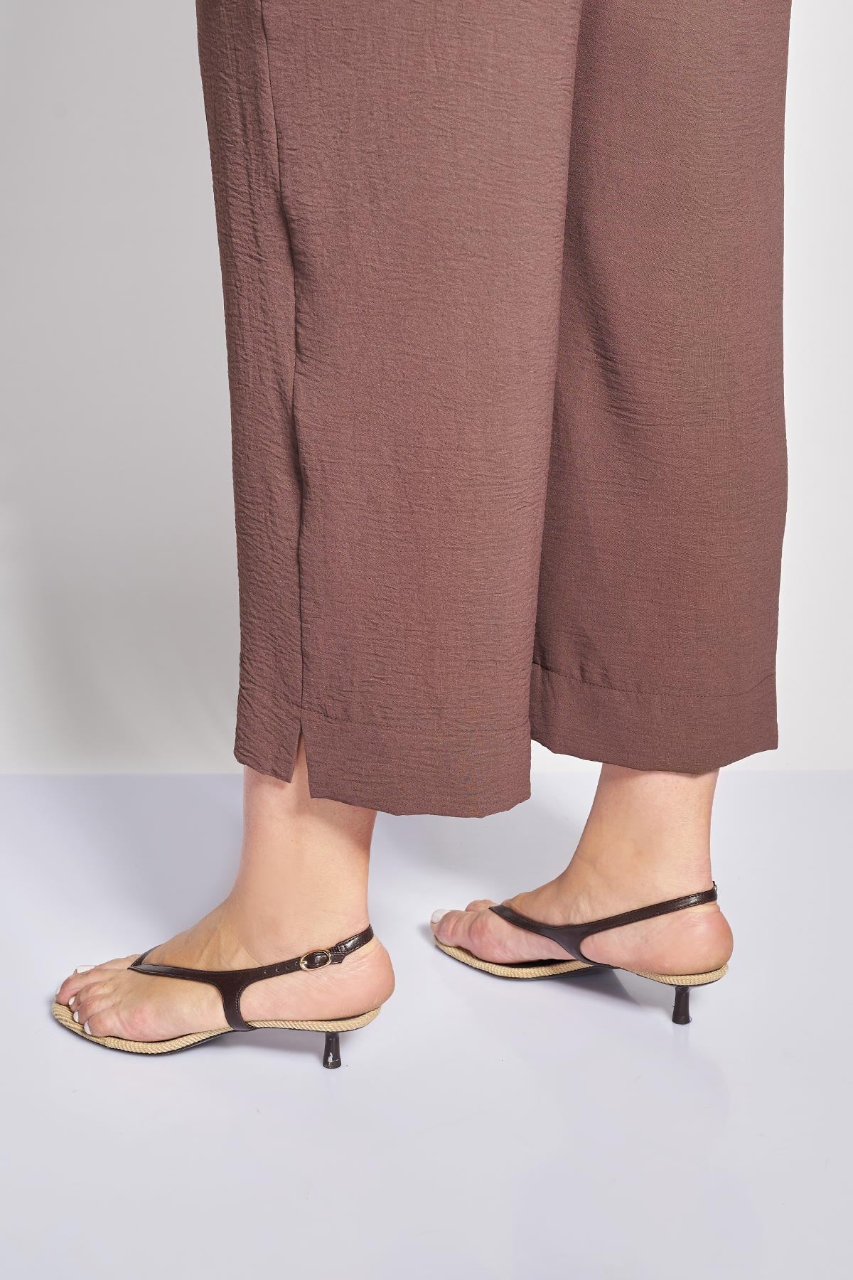 Cropped Παντελόνα με Ανάγλυφη Υφή Washed - Καφέ