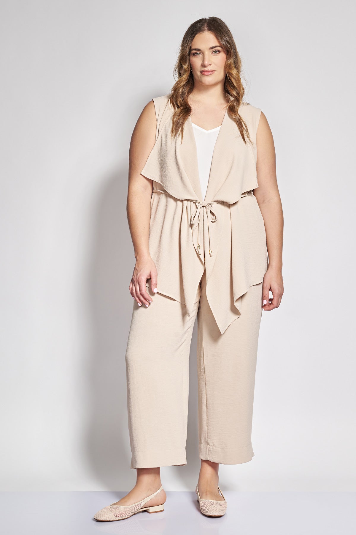 Washed Textured Cropped Wide-Leg Trousers - Beige