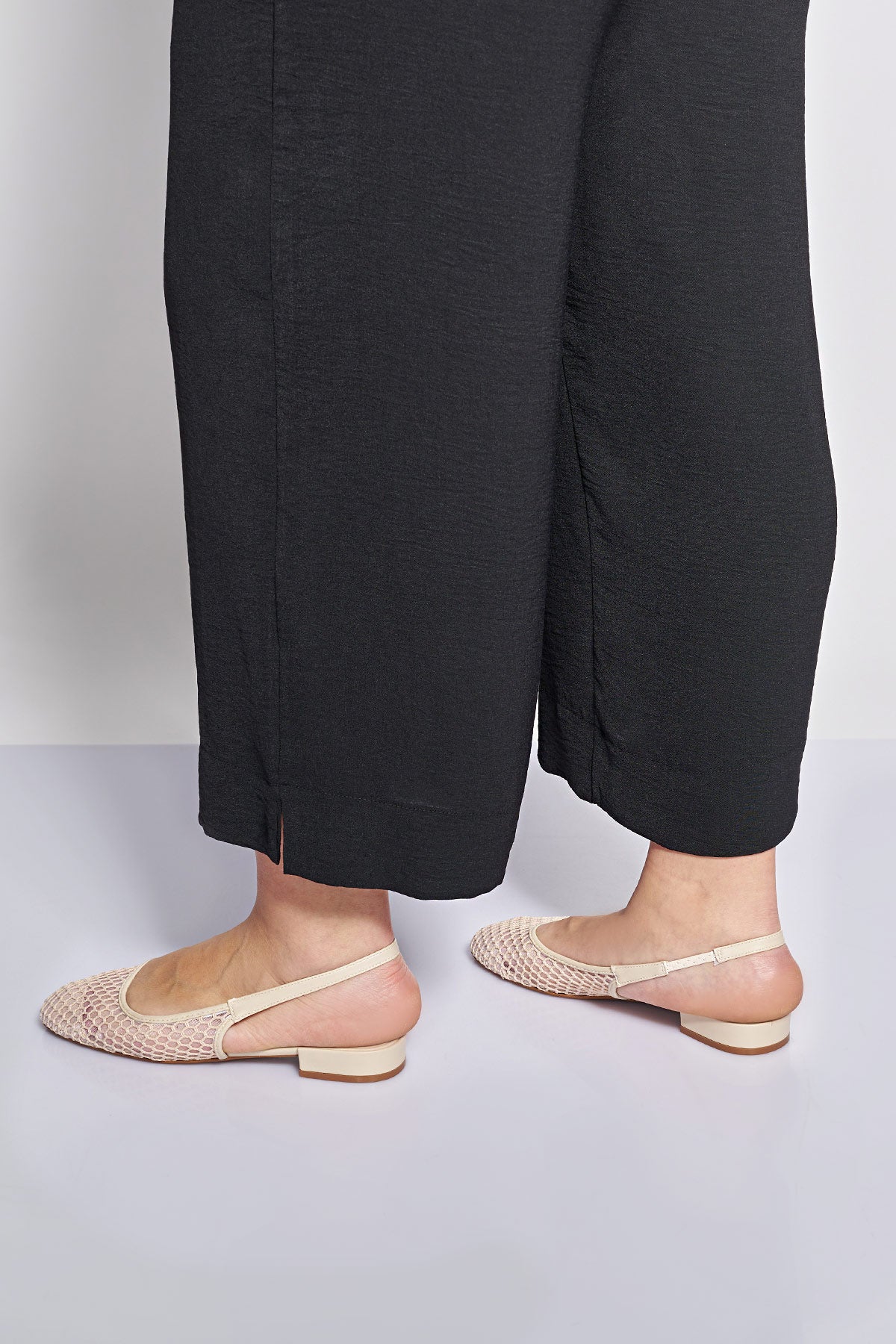 Washed Textured Cropped Wide-Leg Trousers - Black