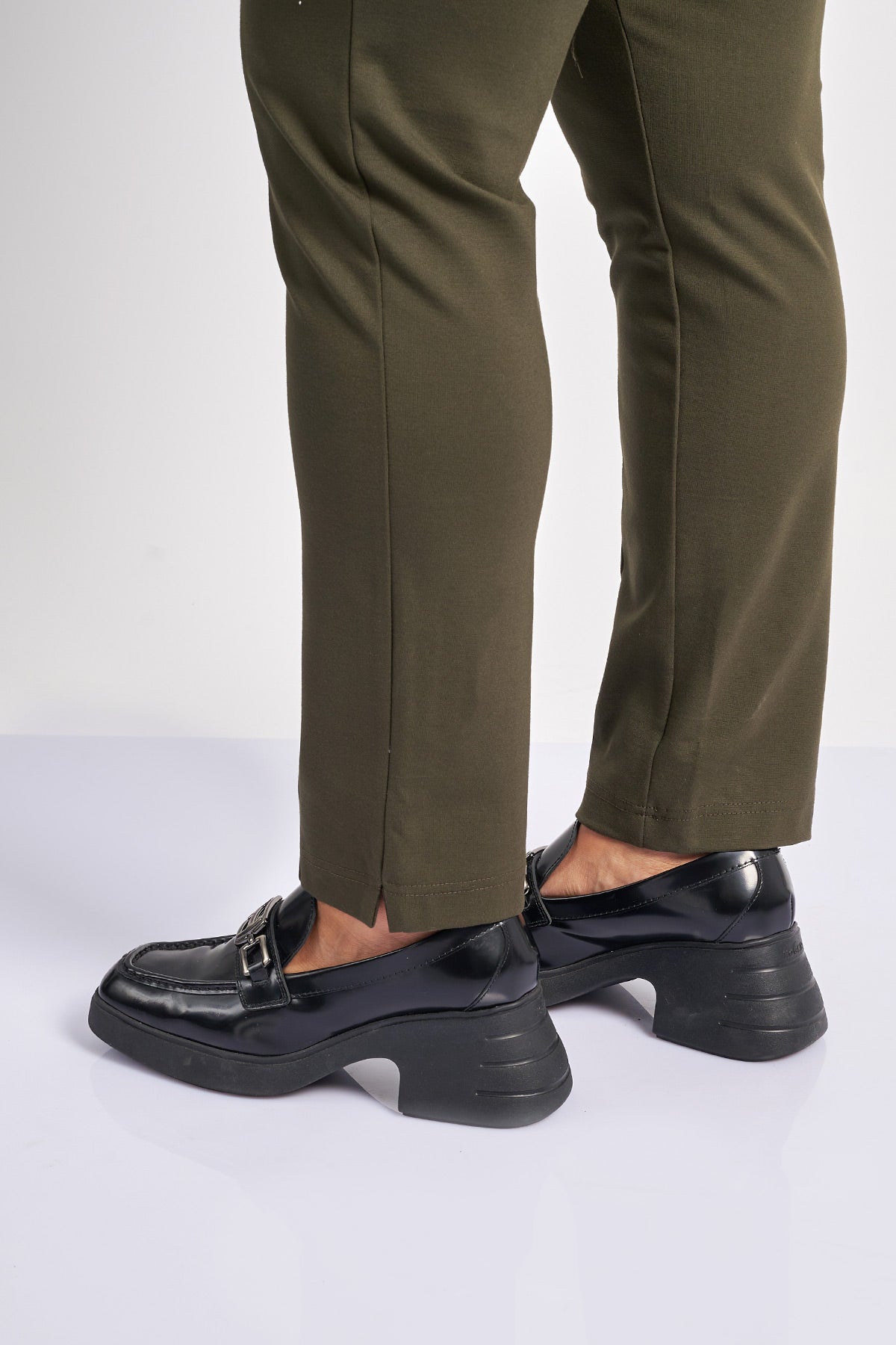 Cigarette stretchy pants with stitching - Khaki