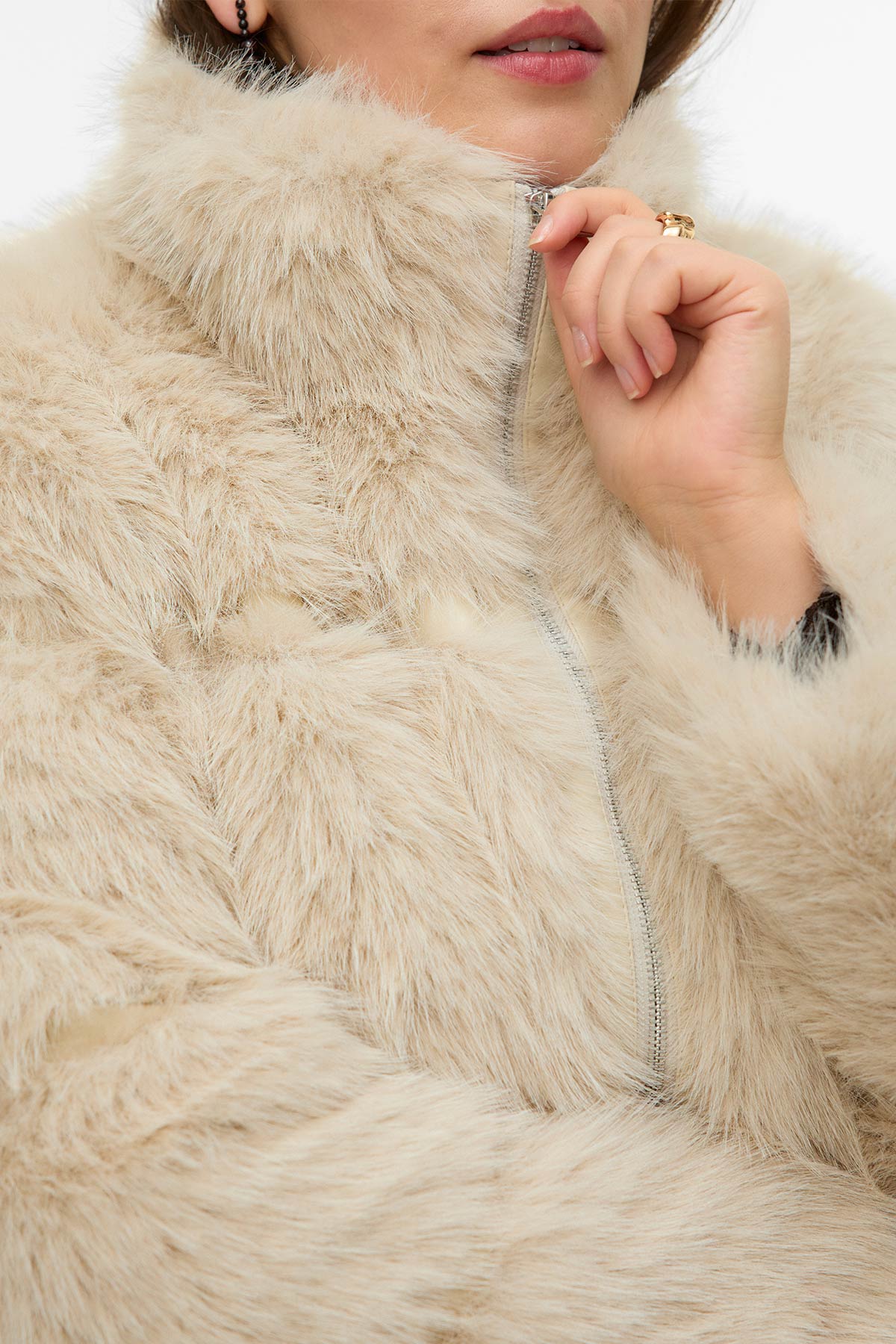 Cropped fur jacket with high neck VERO MODA - Beige