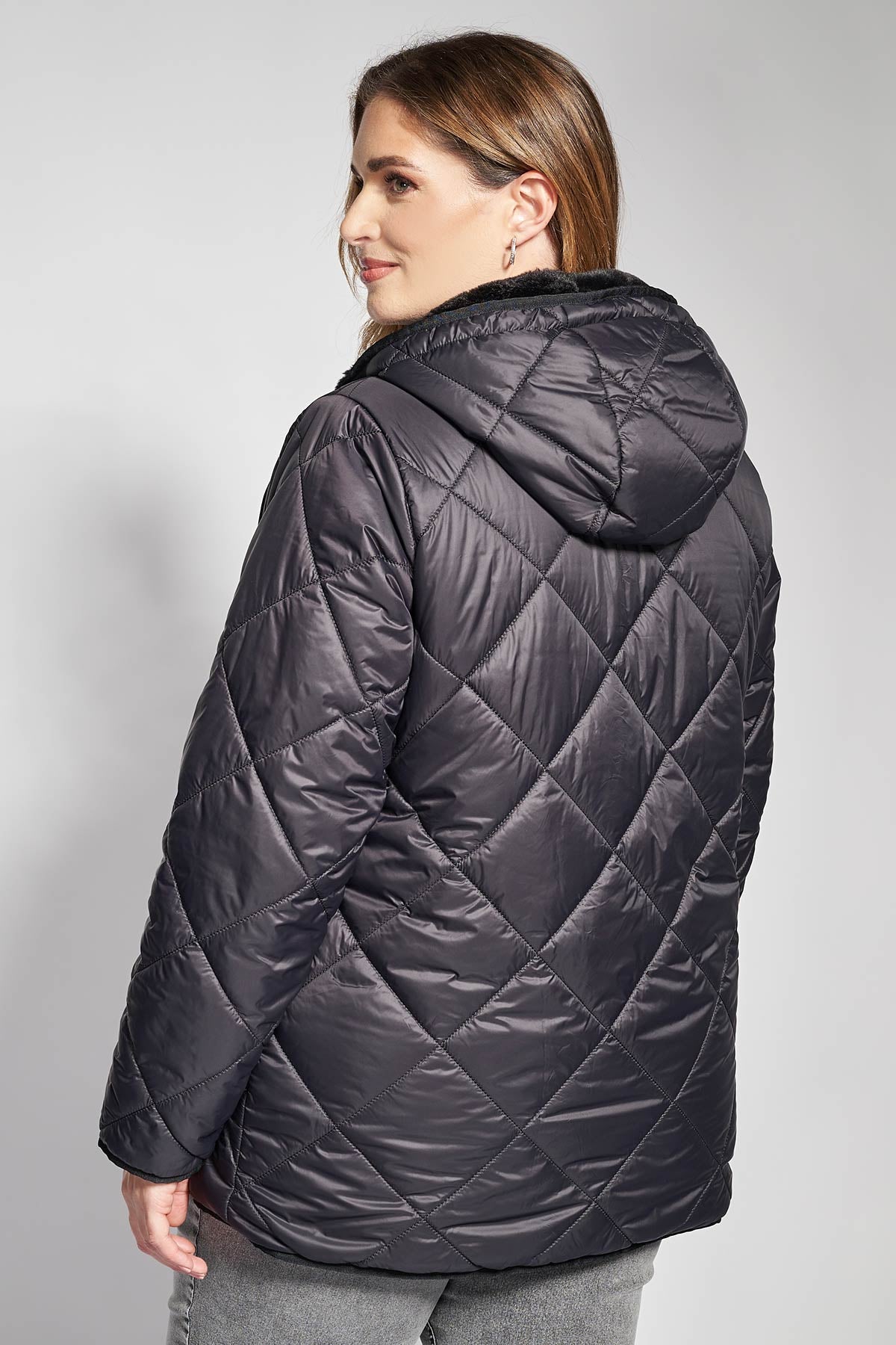 Quilted waterproof hooded puffer with fur lining - Black