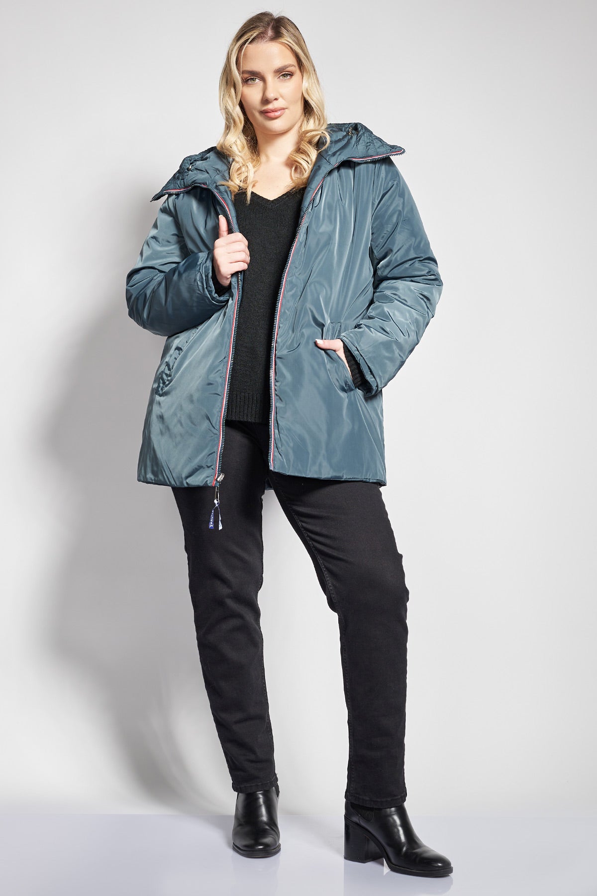 Reversible quilted jacket with hood - Petrol Blue