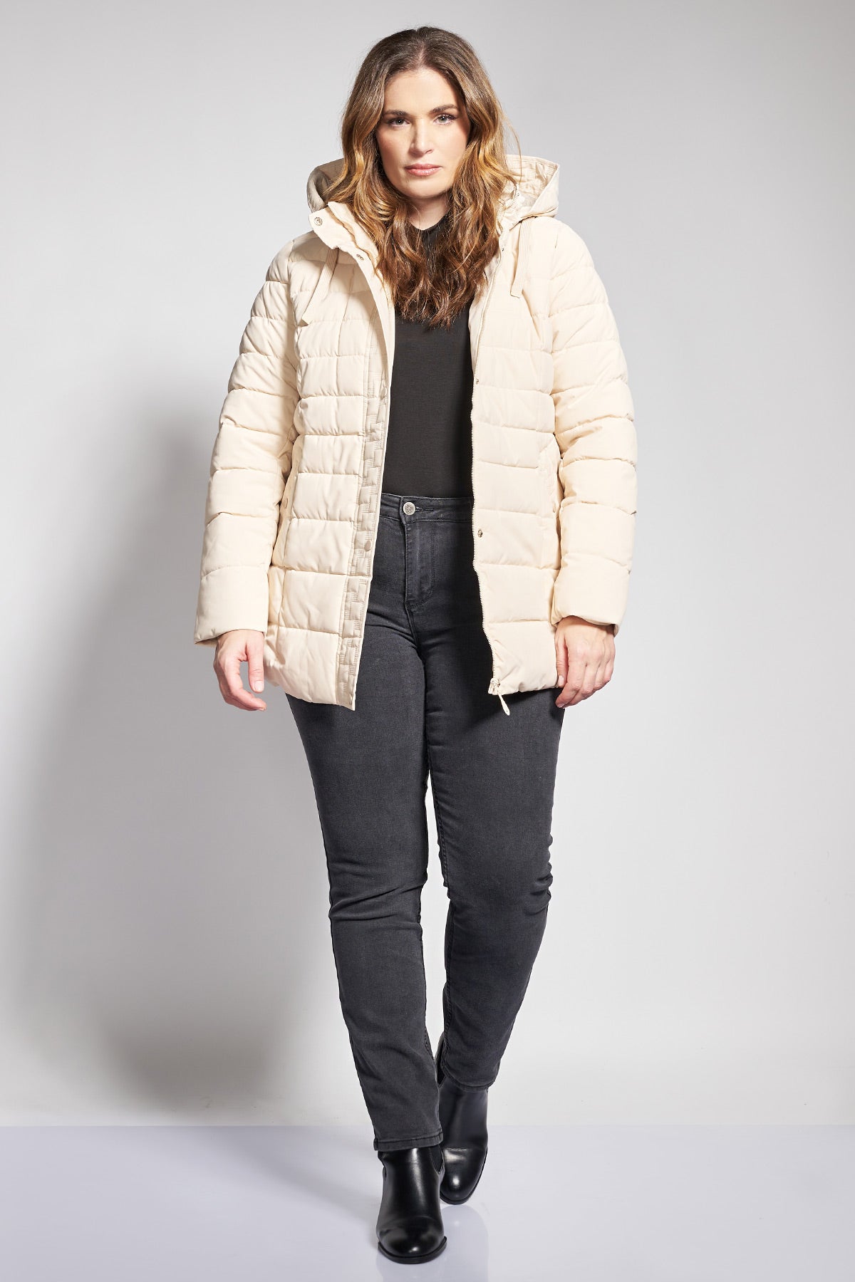 Quilted hooded puffer jacket with fur lining - Beige