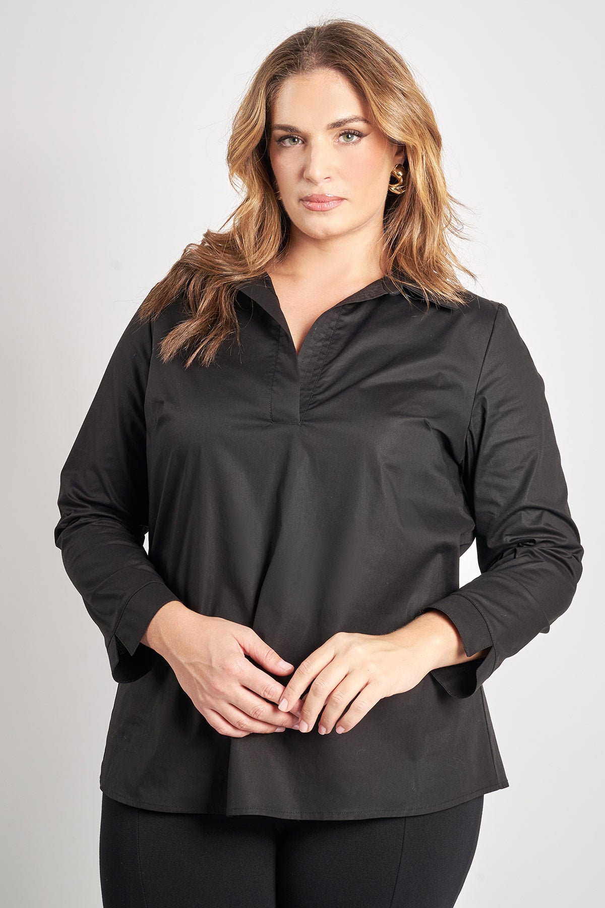 Long-sleeved poplin shirt with V and collar - Black