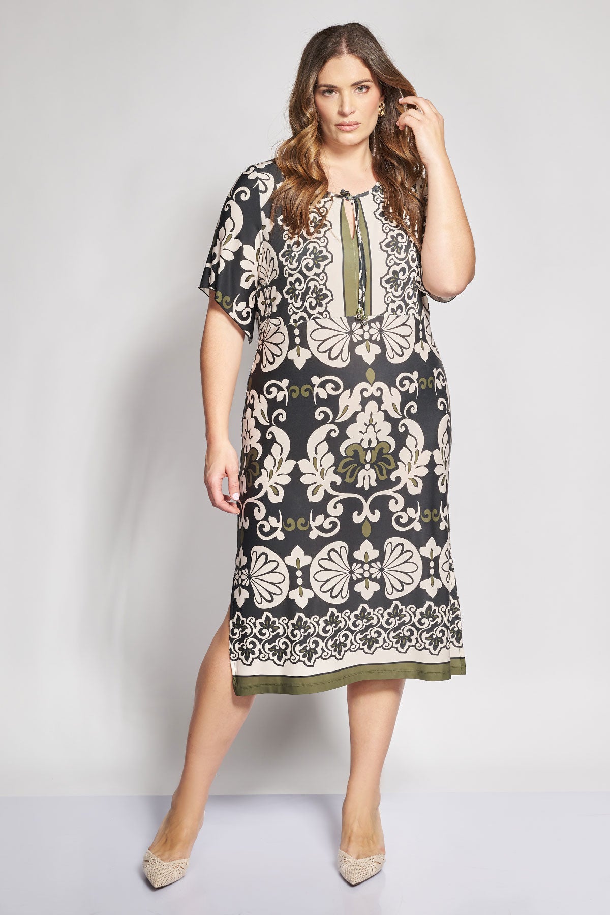 Midi Boho Φόρεμα με Ethnic Εμπριμέ με δέσιμο. - Μαύρο