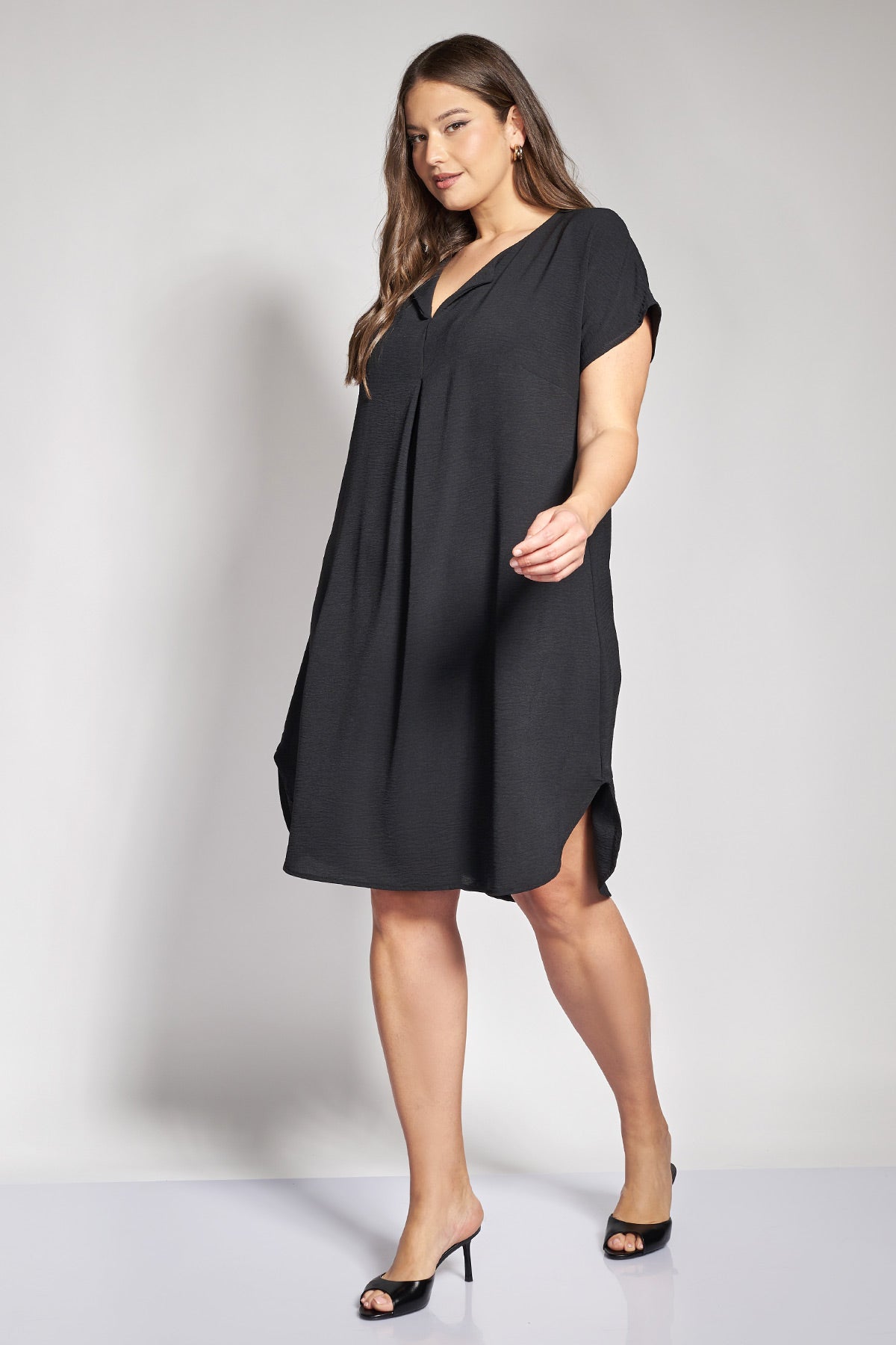Midi Dress with Front Pleat in textured washed - Black