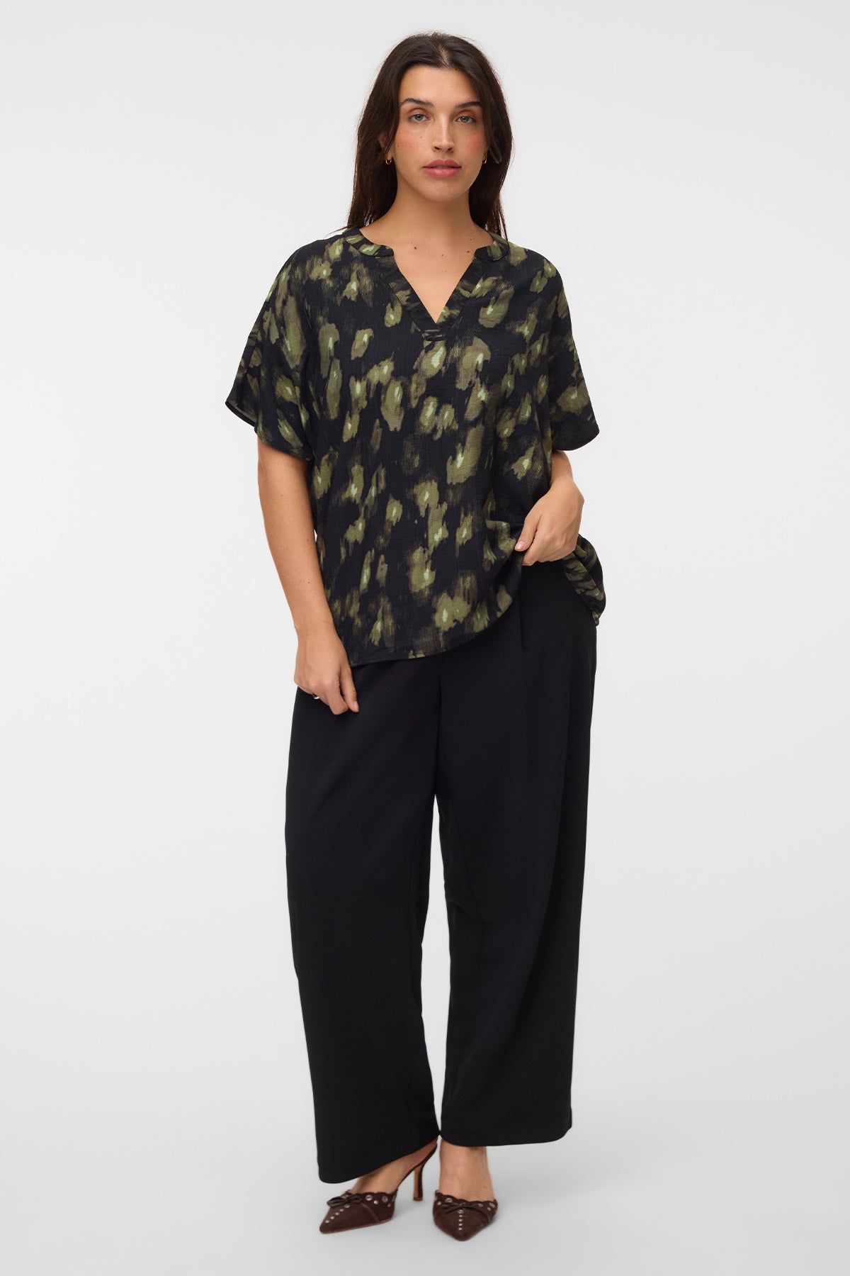 Μπλούζα εμπριμέ VERO MODA - Χακί