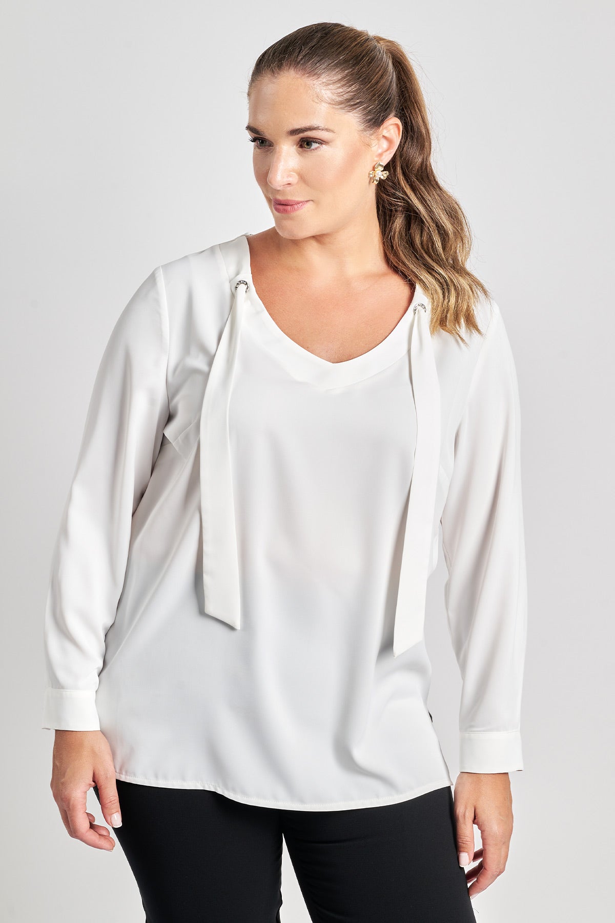 Blouse with cuffs and ties - White