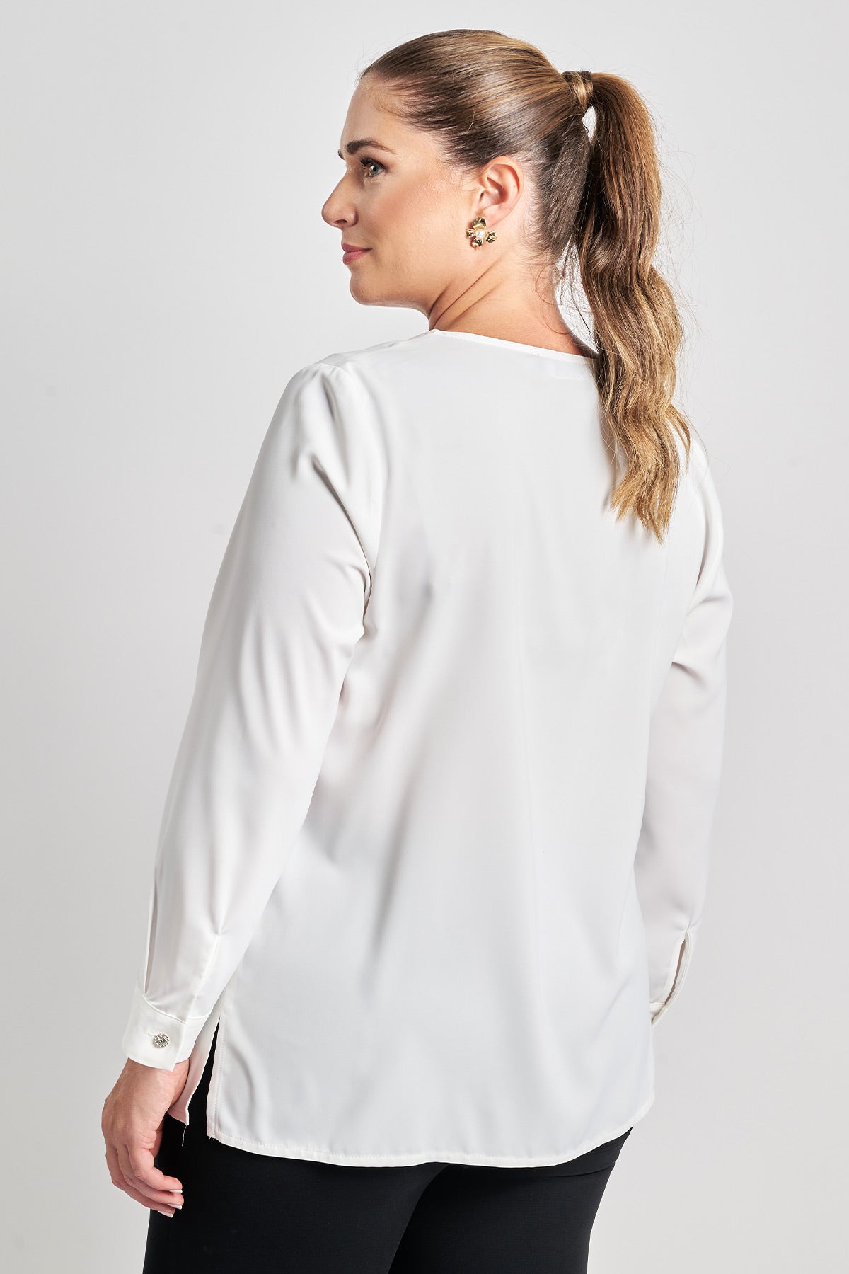 Blouse with cuffs and ties - White