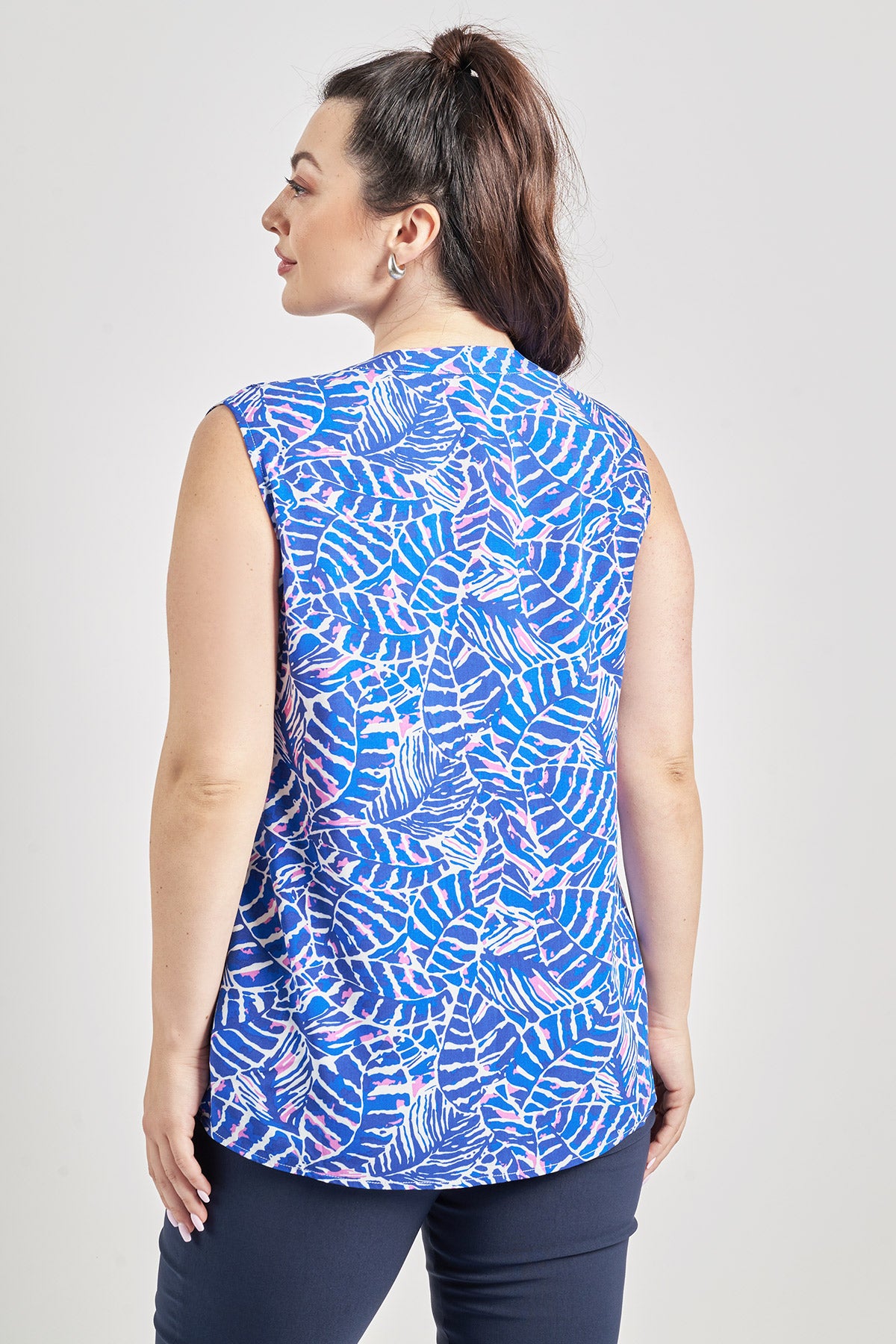 Sleeveless viscose blouse botanical print - Royal Blue