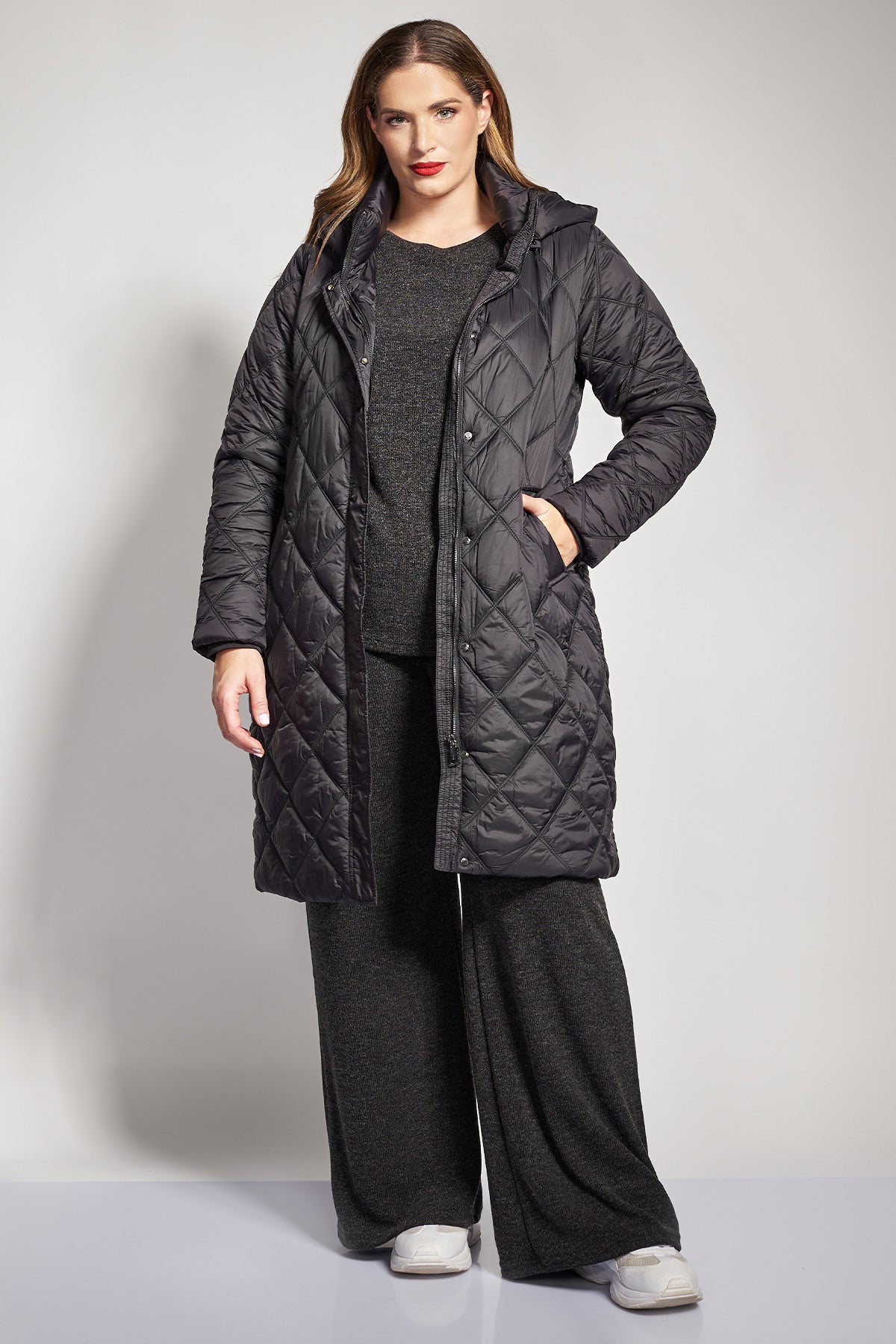 Long quilted jacket with detachable hood - Black