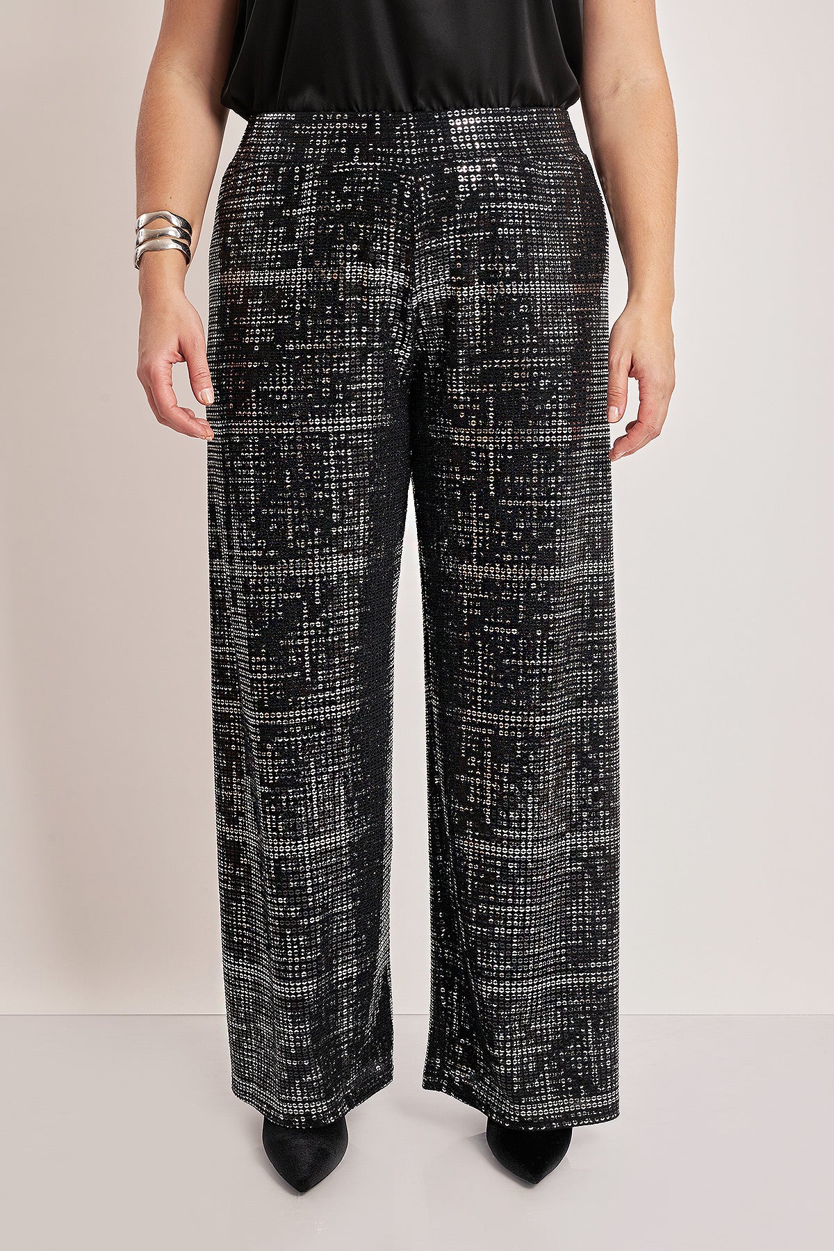 Trousers with sequins in arrangement - Black