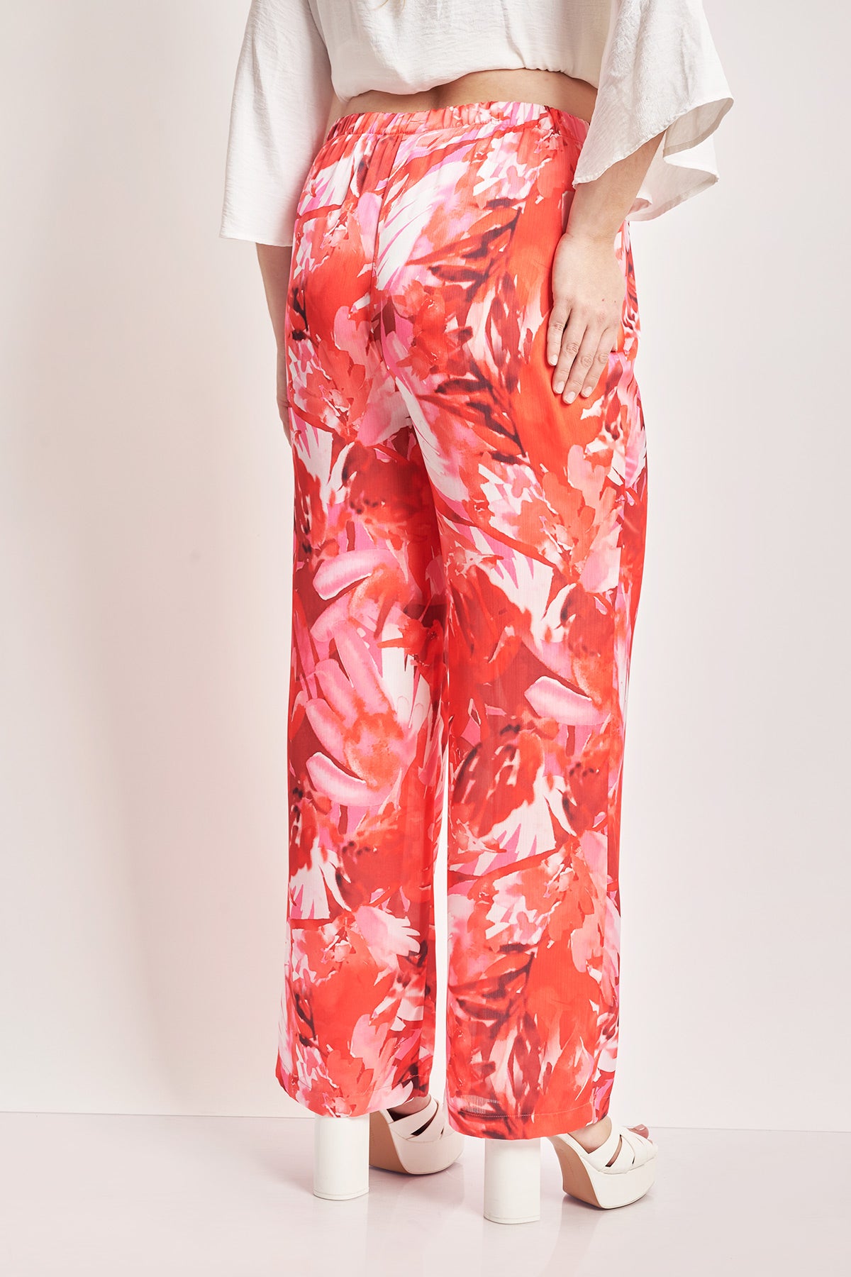 Satin trousers in abstract floral print - Red