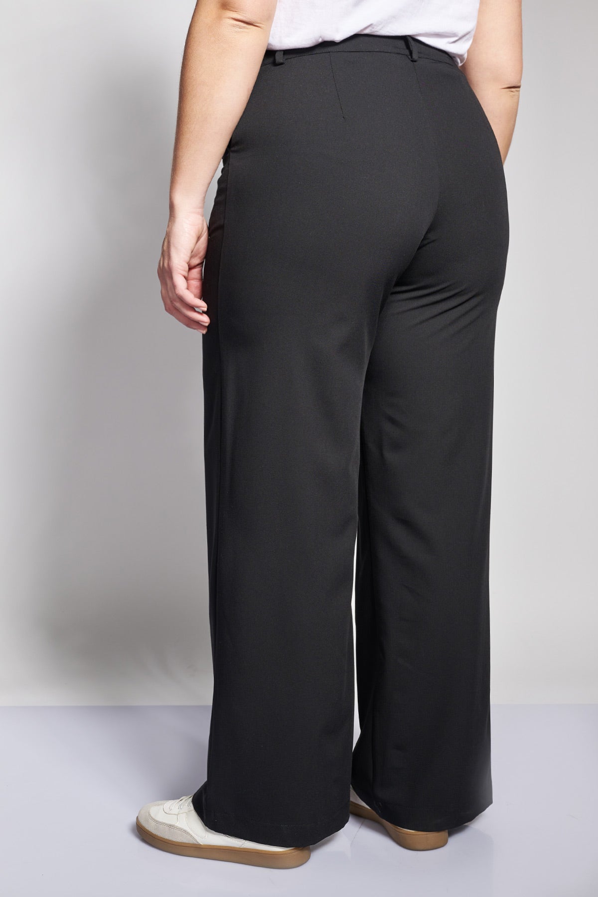Tailored crepe trousers with ribbed trims - Black