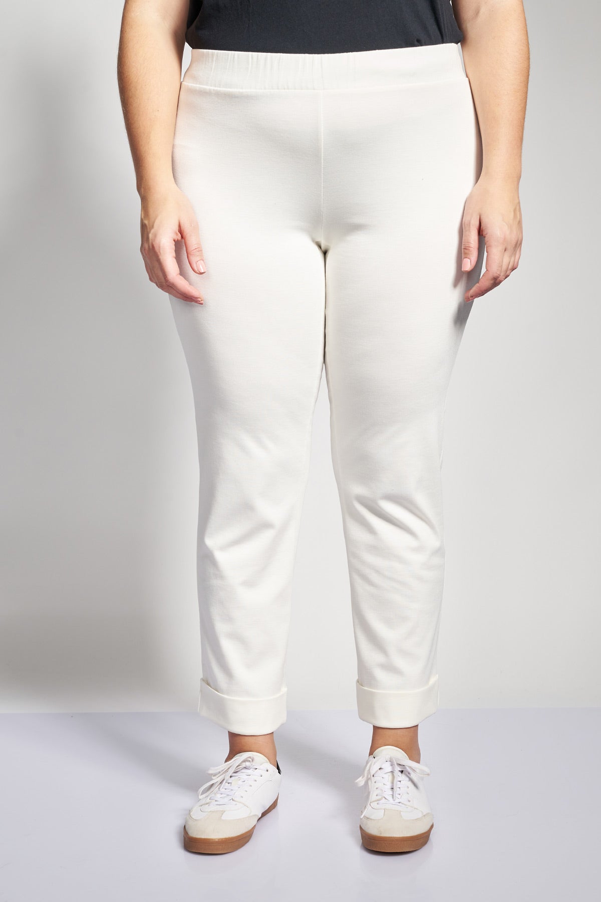 Punto trousers with elasticated waist and turnovers - Ecru
