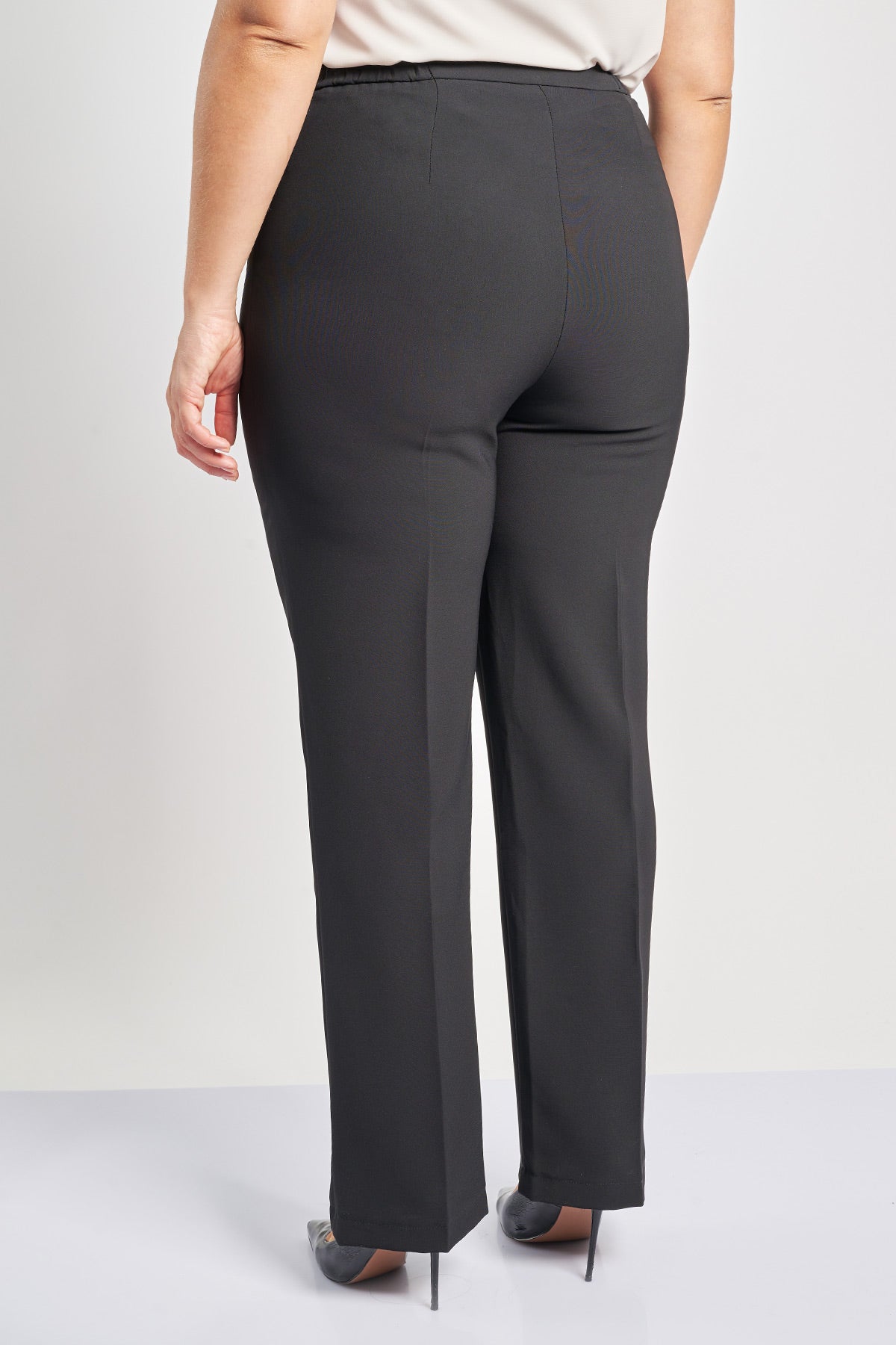 Tailored crepe straight cut trousers - Black