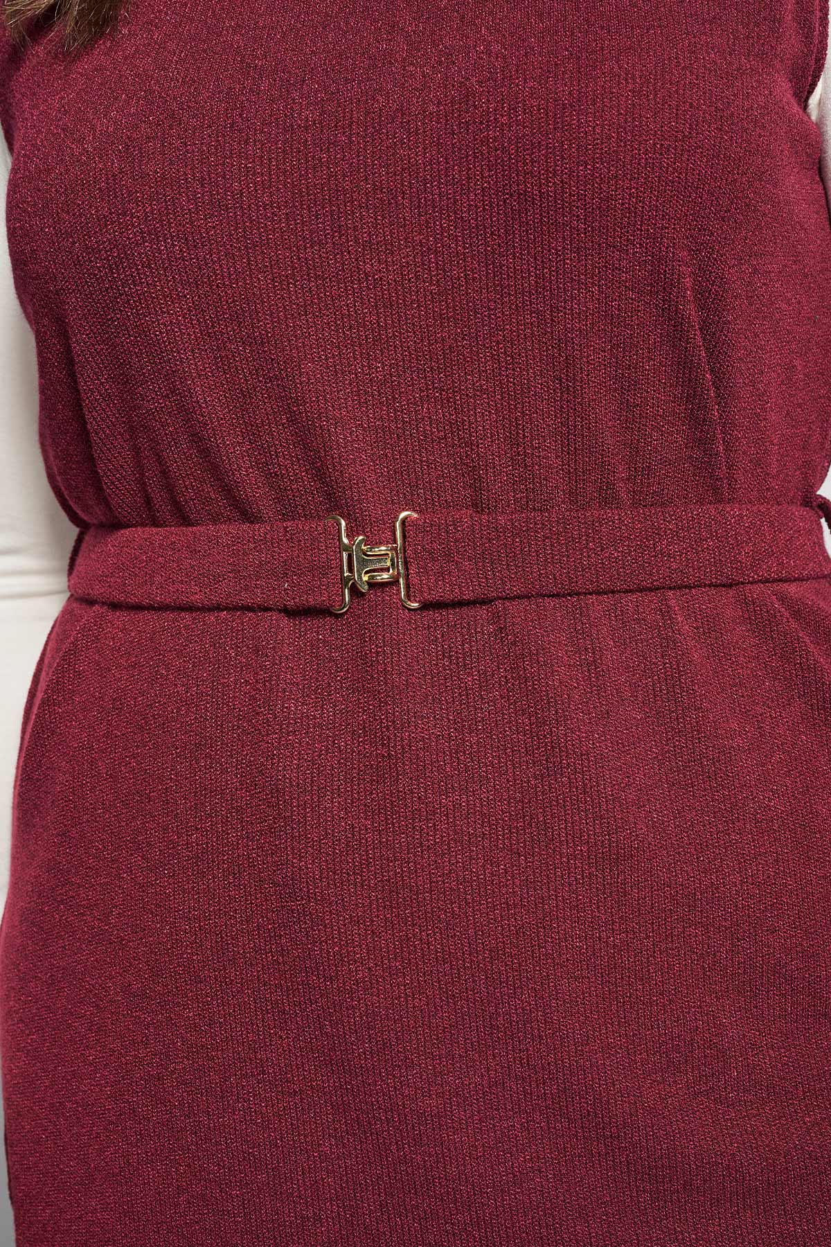 Knitted turtleneck vest with belt - Bordeaux