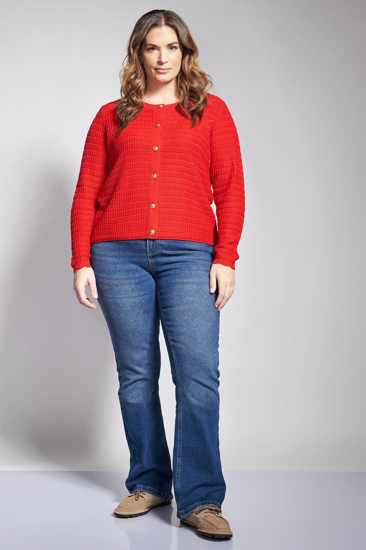 Knitted cardigan with gold buttons and round neckline - Red