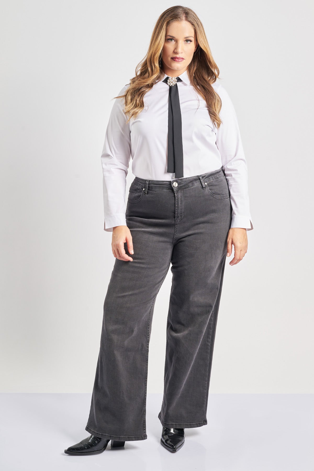 Poplin shirt with tie - White