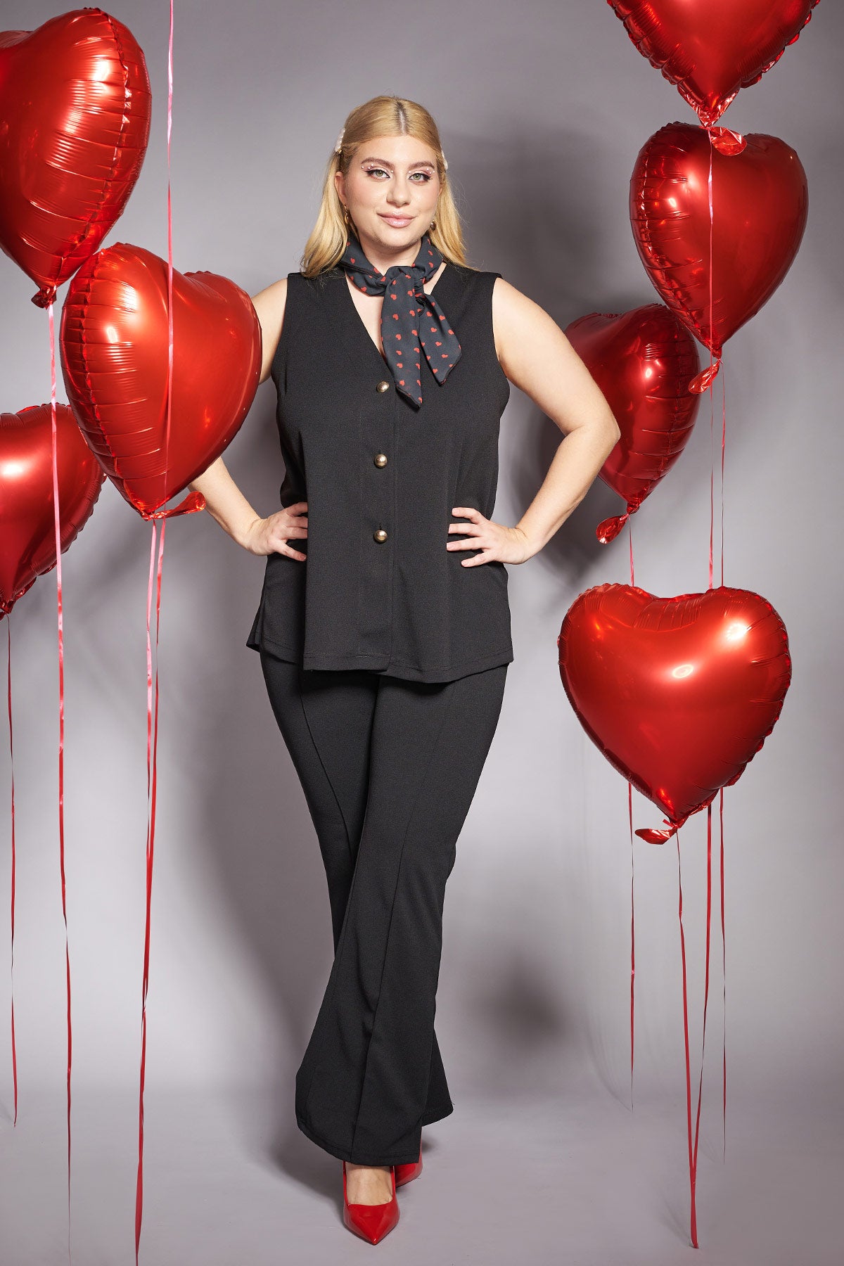 PRBT Printed chiffon scarf with heart pattern - Black