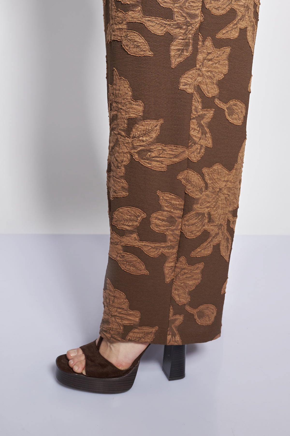 PRBT Jacquard Trousers with Floral Pattern - Brown