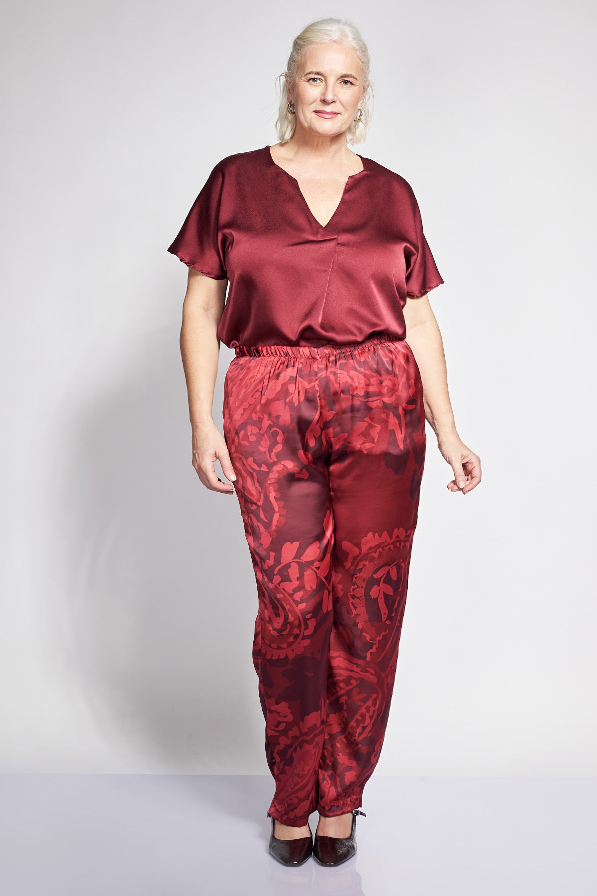 Satin floral print straight-leg pants - Bordeaux