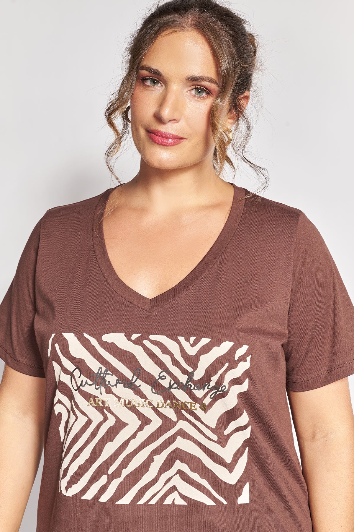 T-shirt βαμβακερό με V και στάμπα animal print - Καφέ