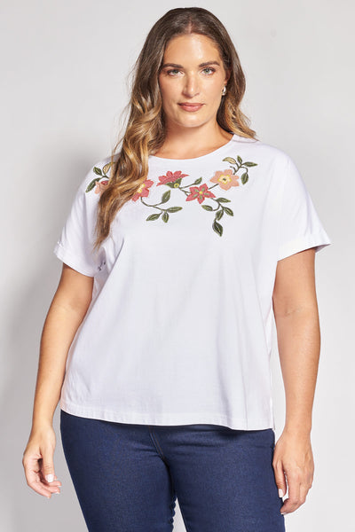 T-shirt βαμβακερό με κεντητά λουλούδια - Άσπρο