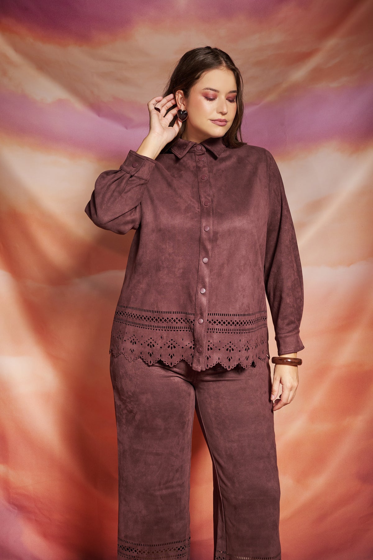 Overshirt σουέντ με διάτρητες λεπτομέρειες - Καφέ