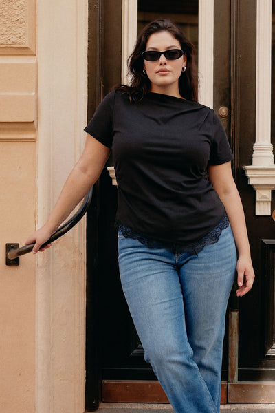 Μπλούζα με ασύμμετρο τελείωμα με δαντέλα VERO MODA - Μαύρο