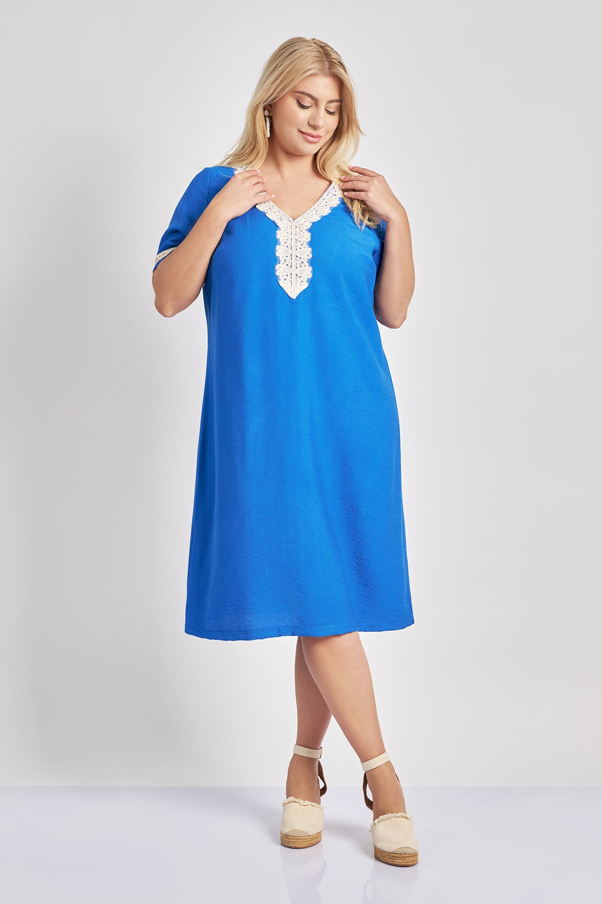 Linen-look midi dress with lace trim - Royal Blue
