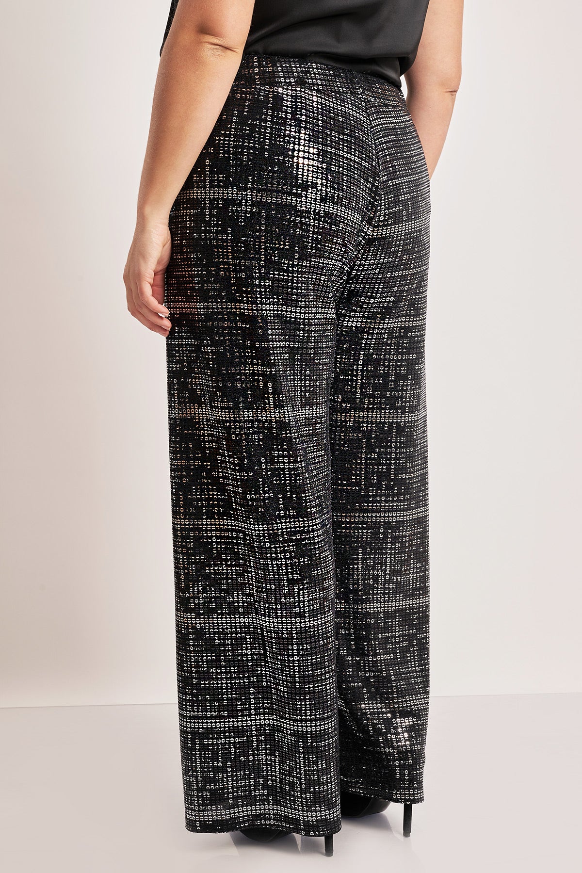 Trousers with sequins in arrangement - Black
