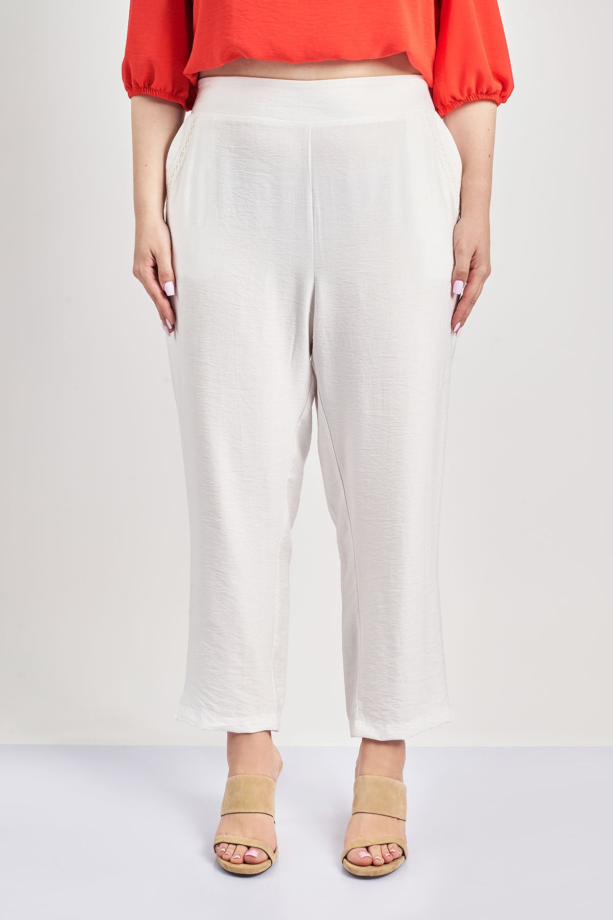 Peg trousers linen look with crochet details - Ecru